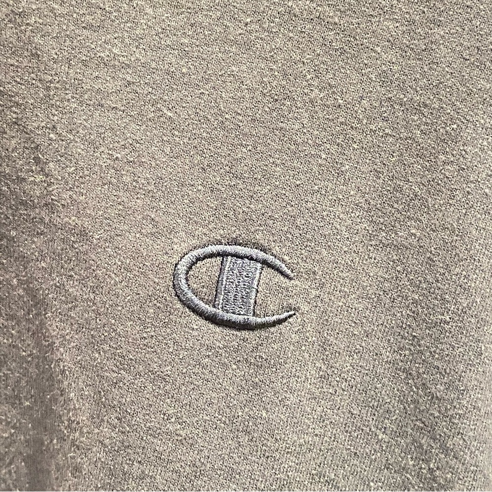 Champion Sweatshirt Crew Neck Navy Blue Logo Spell Out Size Medium - Picture 7 of 7